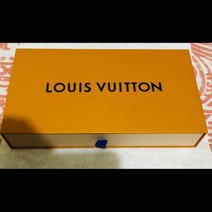 Louis Vuitton medium box!